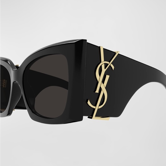 Saint Laurent "Blaze" cat-eye sunglasses in acetate
0322 - Picture 4 of 5